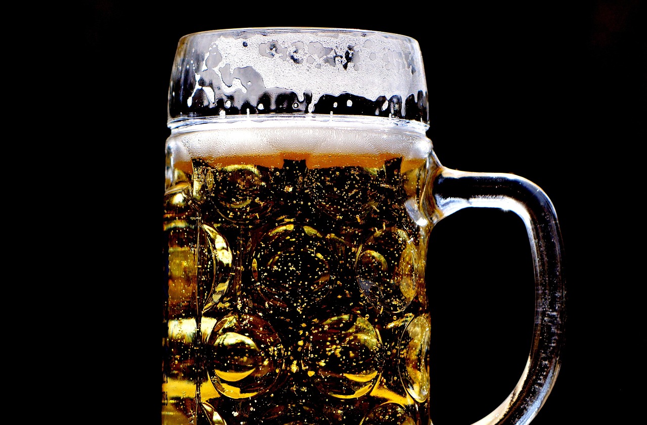 Lyngby Stadium hosts a football festival and Oktoberfest on September 27