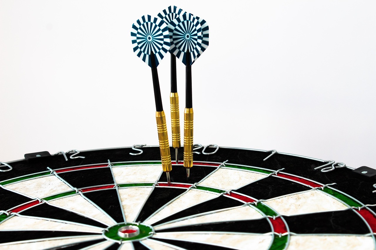 Humphries wins historic third Czech Darts Open title in Prague