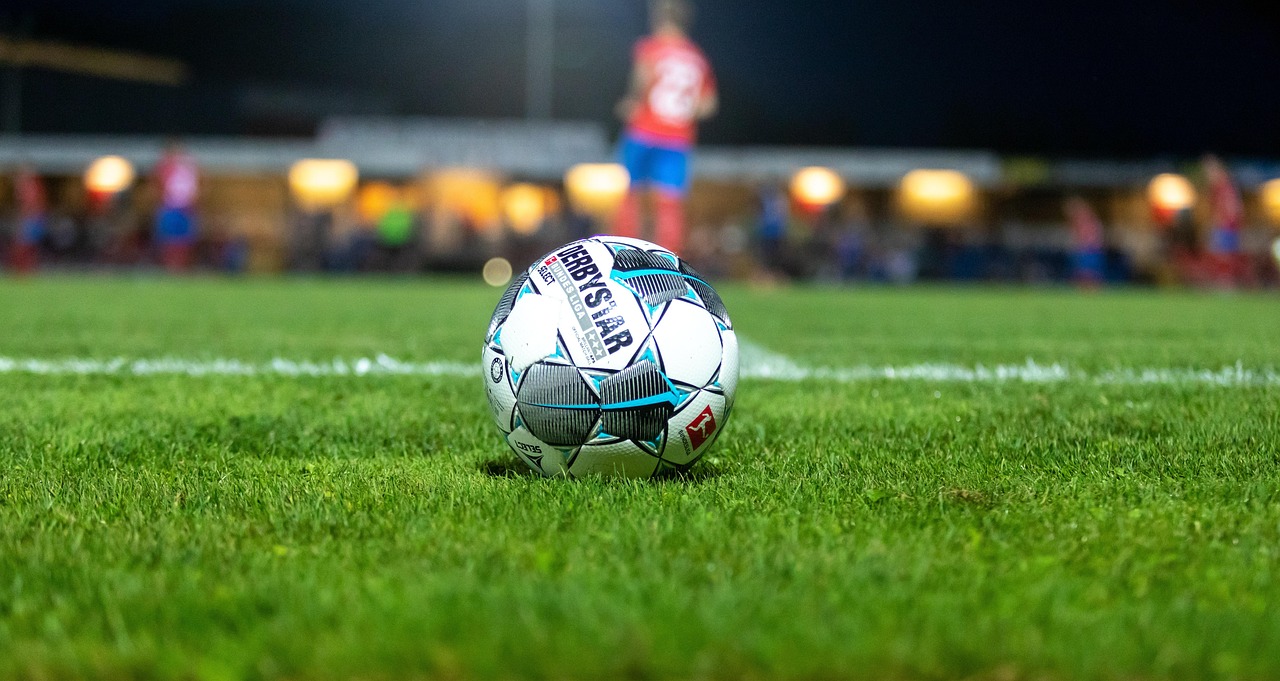 Football festival at Brøndby Stadium: FC Copenhagen visit for a sold-out derby at 3 pm