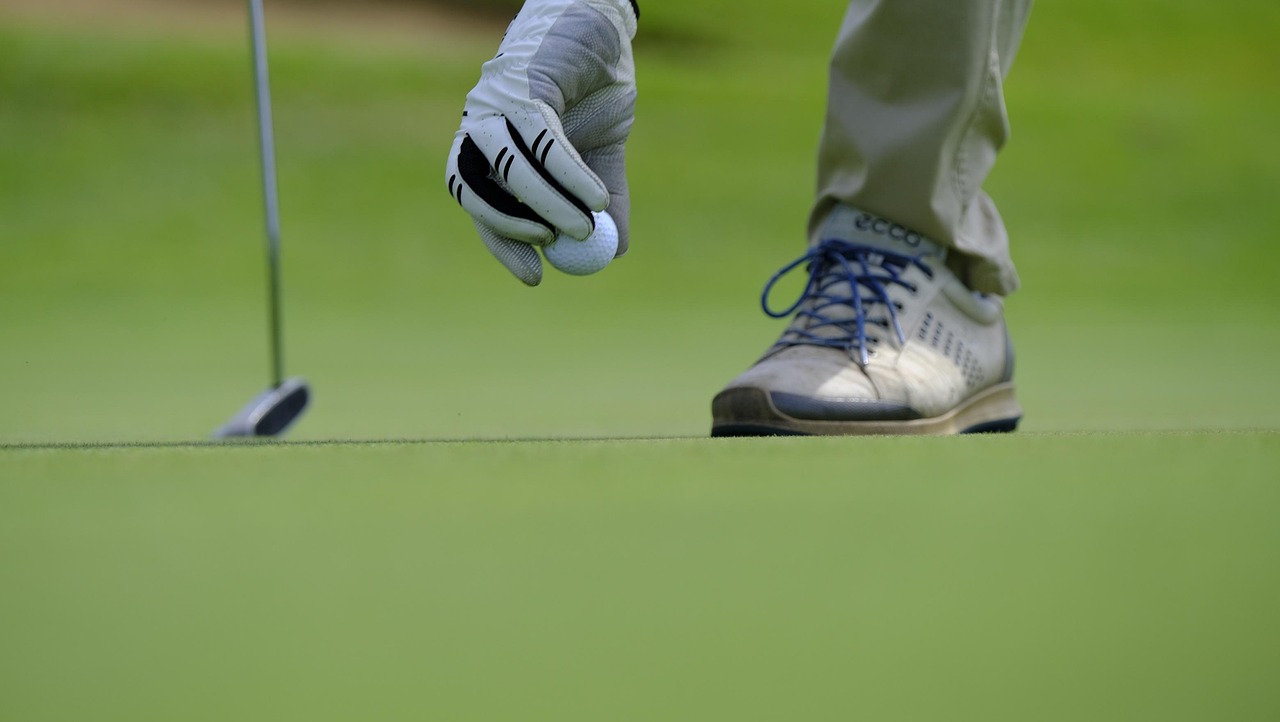 Ormsby wins dramatic playoff at the Jakarta International Championship