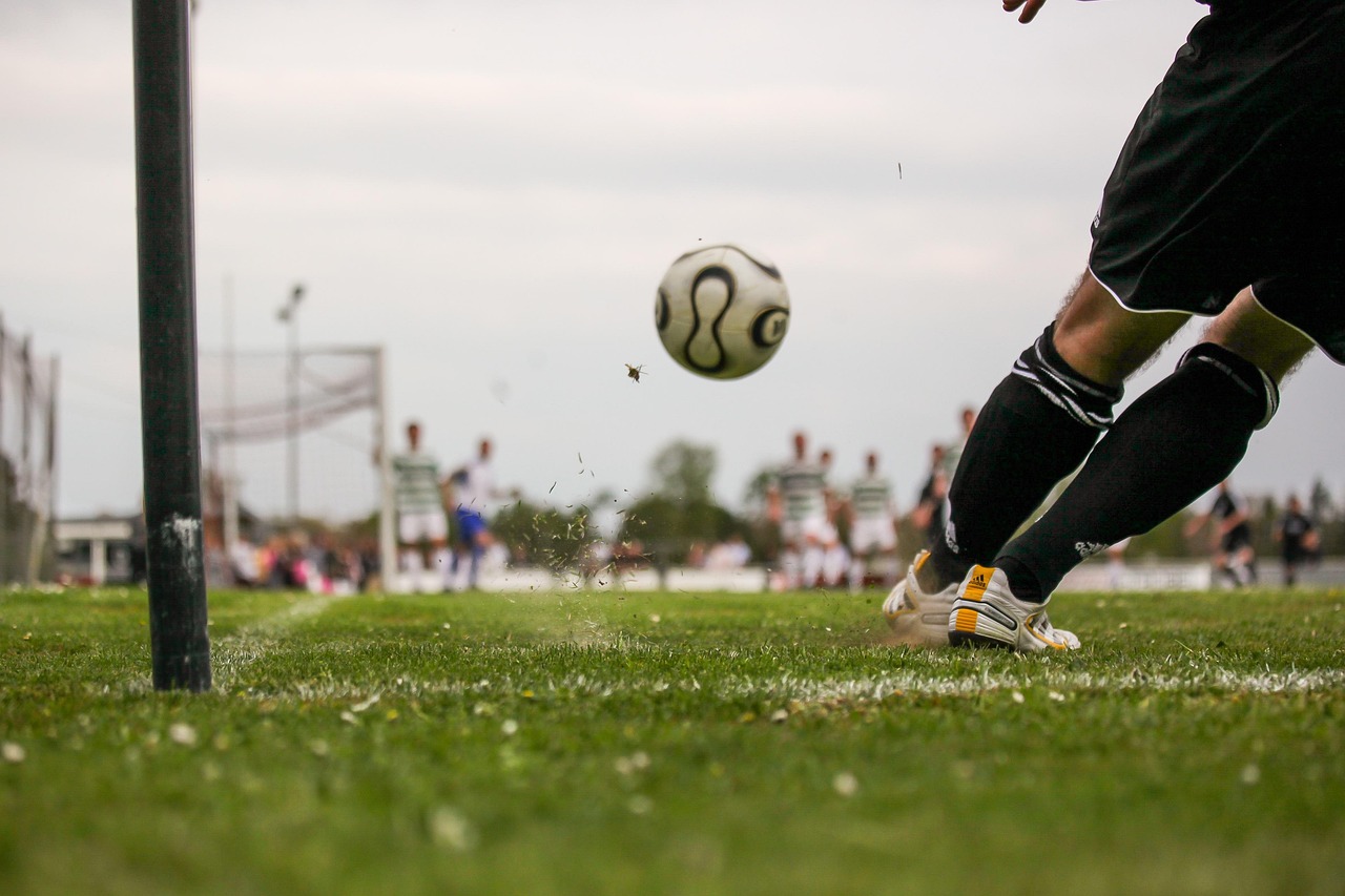 Brøndby win 2-0 against FC Fredericia despite poor weather conditions
